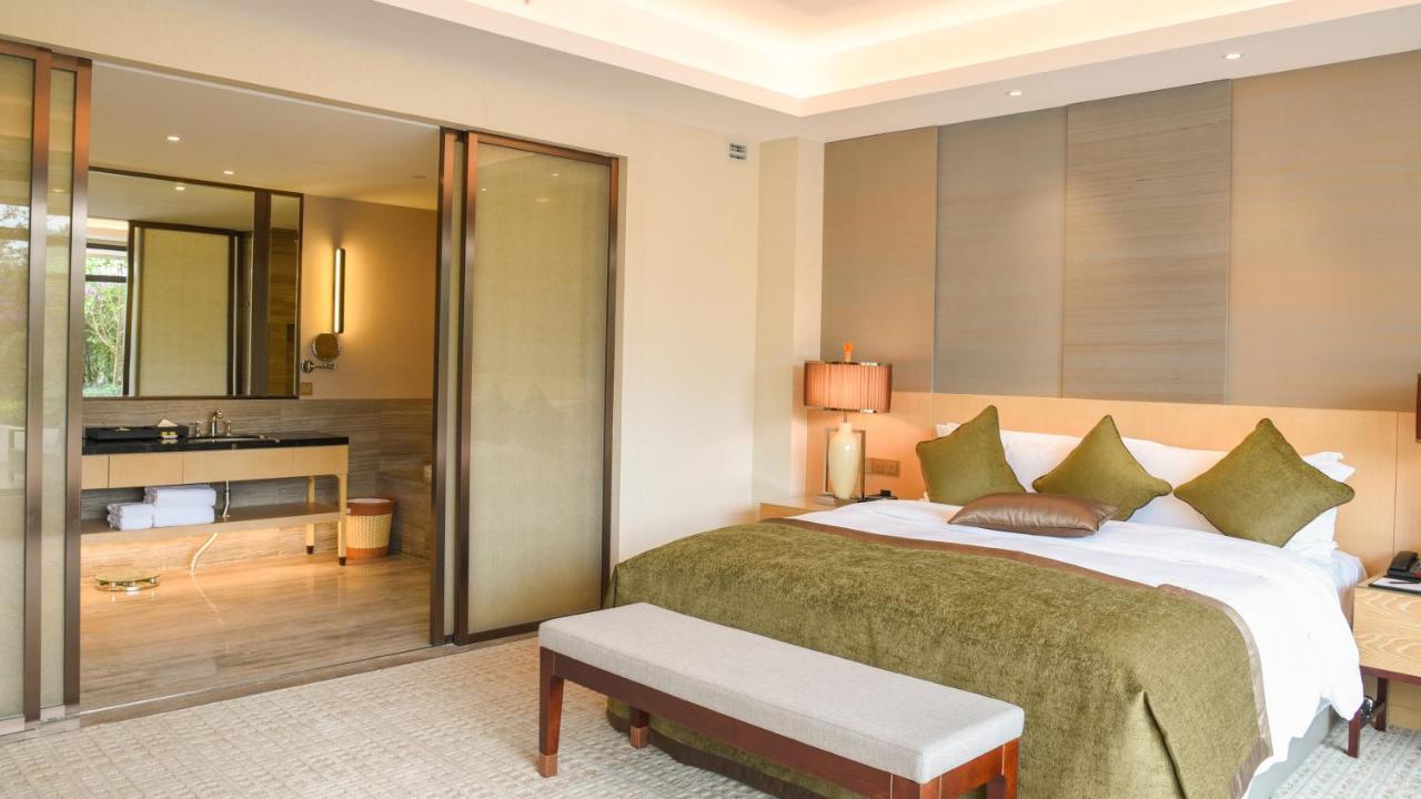 Meishan  Intercontinental Heilong Lake, An Ihg Hotel מראה חיצוני תמונה