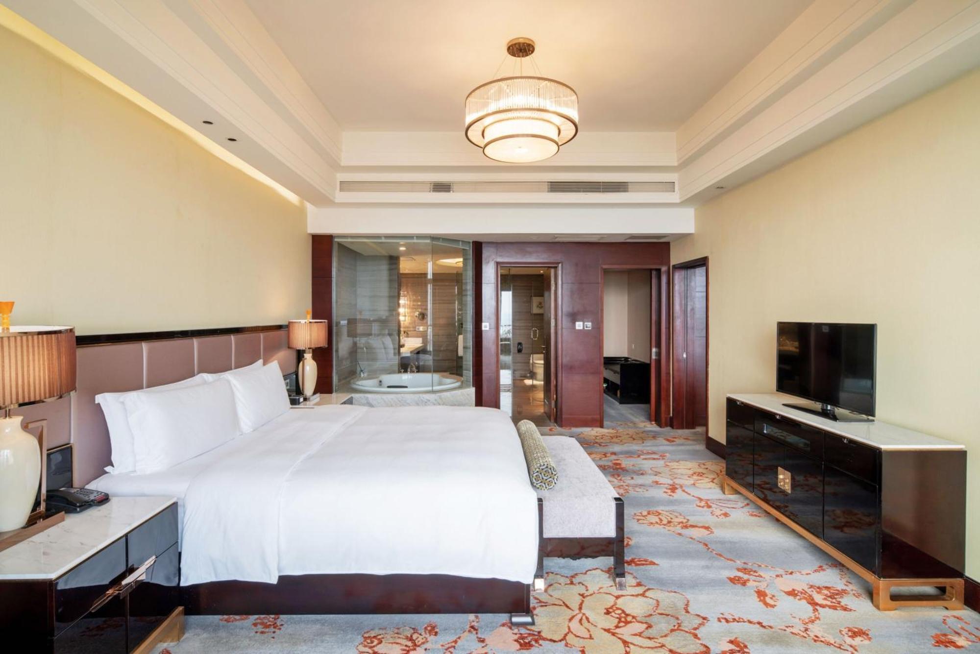 Meishan  Intercontinental Heilong Lake, An Ihg Hotel מראה חיצוני תמונה